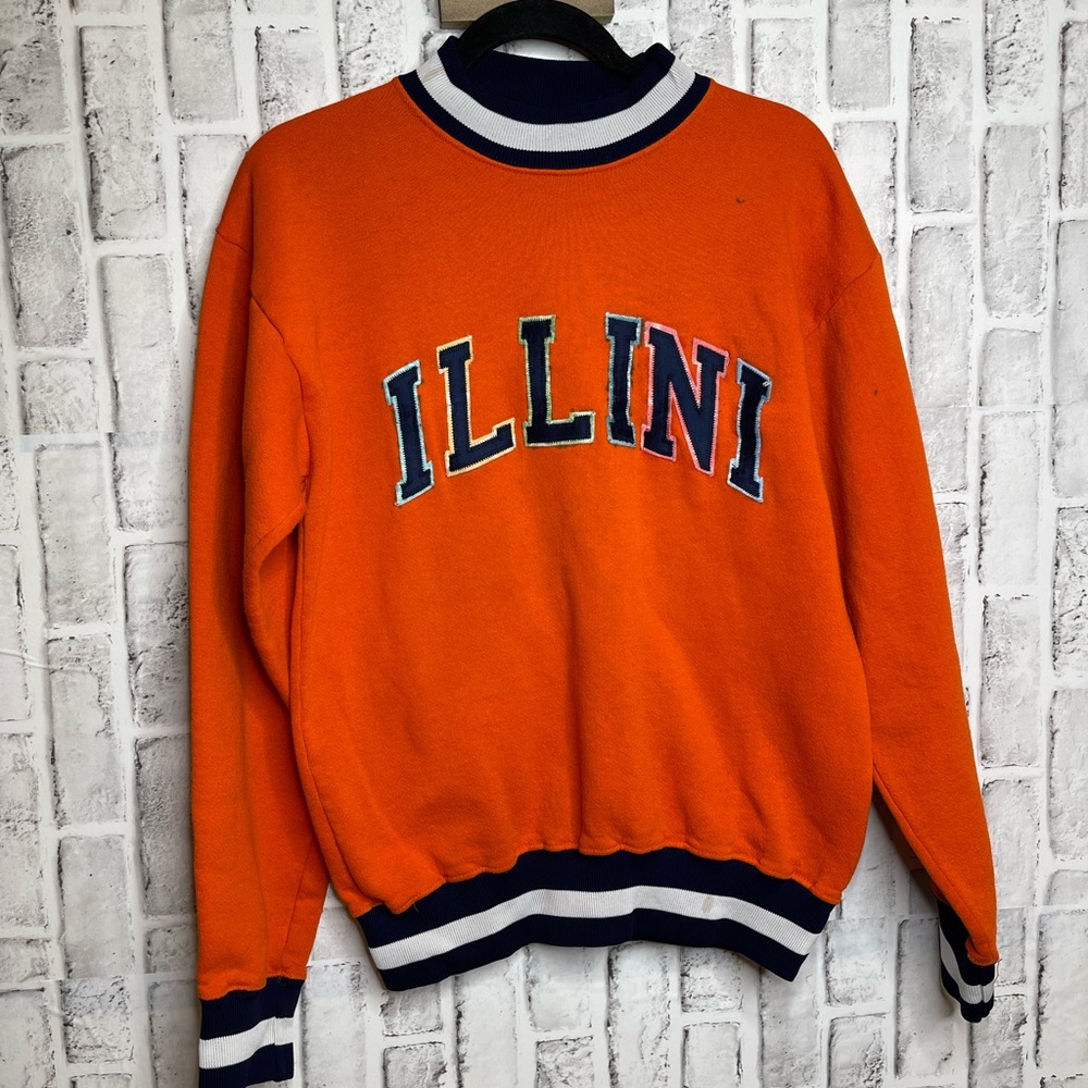 Illini vintage sweater. Crew neck. Size medium.